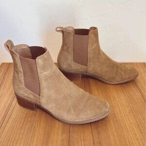 STEVE MADDEN Dover Suede Ankle Booties